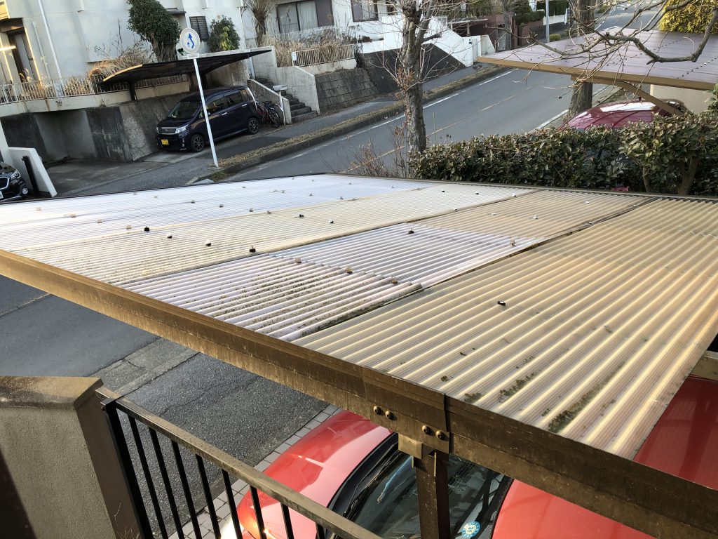 駐車場屋根修繕