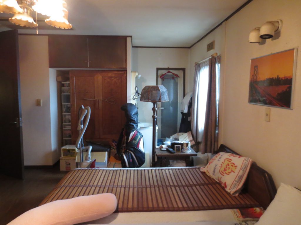 部屋改造リフォーム（キッチン新設・クロス）