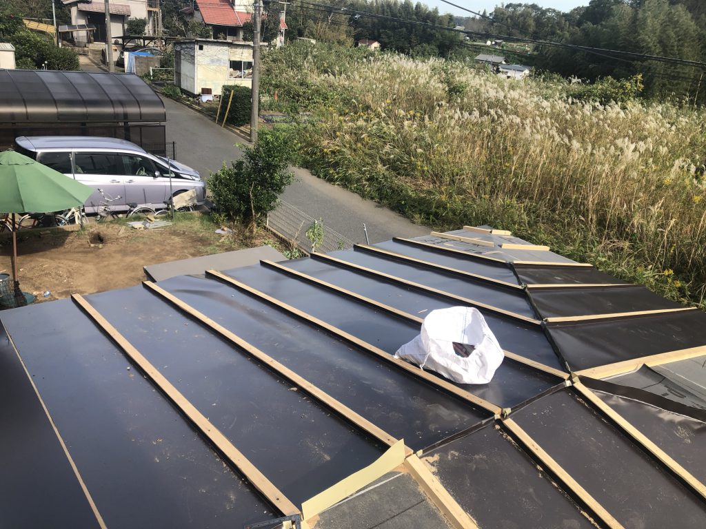 屋根板金工事（台風被害修繕）｜施工写真3