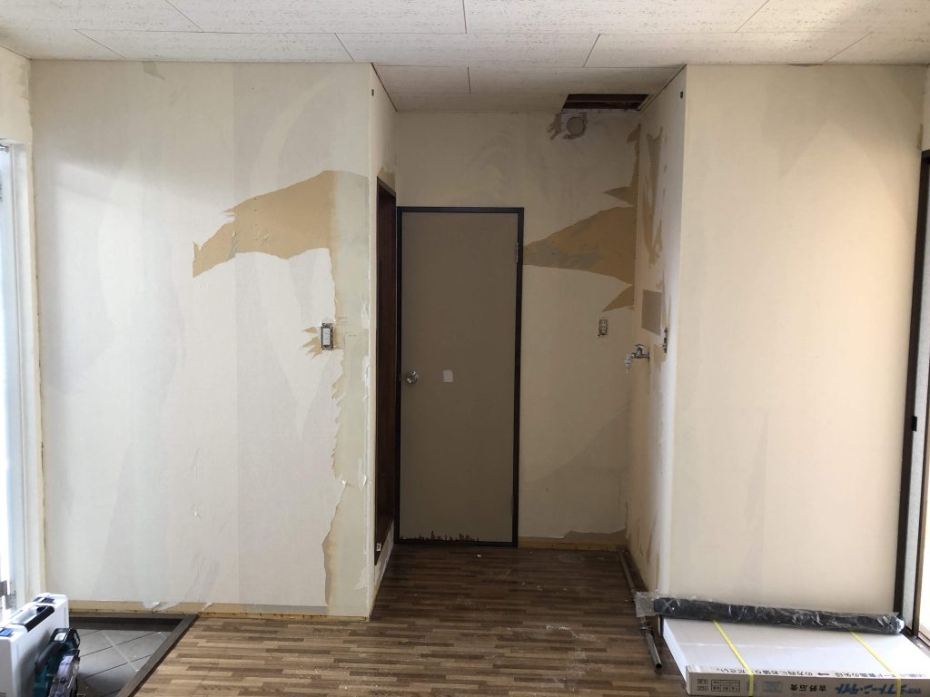 賃貸アパートリフォーム工事|トイレドアの交換