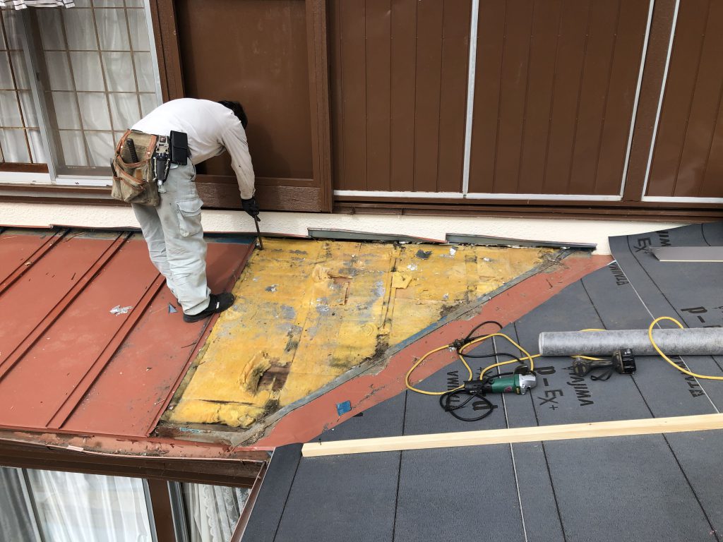 屋根板金工事（台風被害修繕）｜旧屋根剥がし