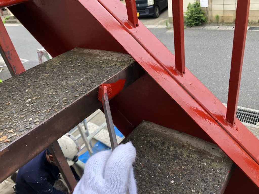 アパート鉄部階段塗装工事｜施工写真10